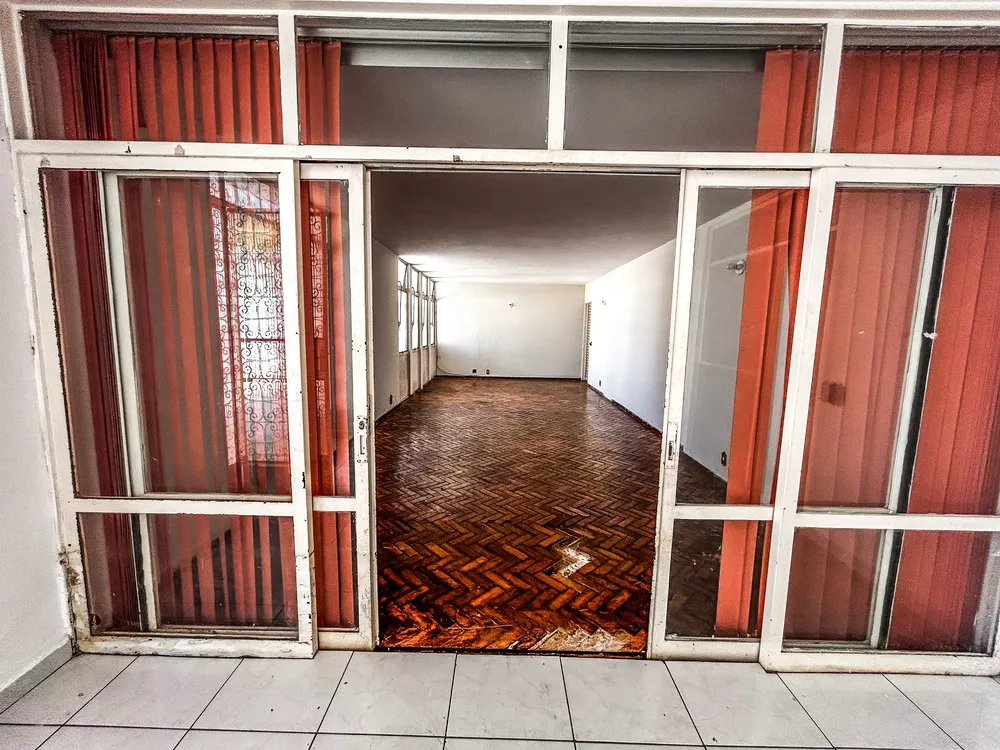 Casa, 4 quartos, 206 m² - Foto 1