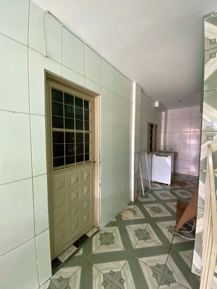 Casa, 8 quartos, 200 m² - Foto 2