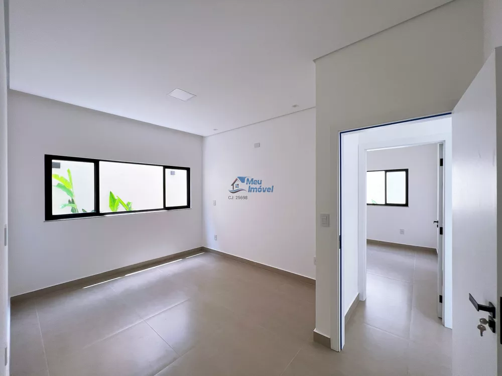 Casa, 4 quartos, 191 m² - Foto 1