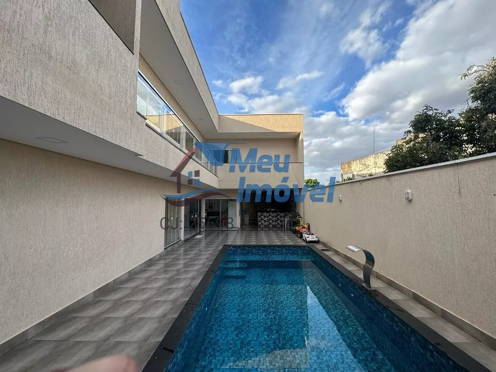 Casa, 4 quartos, 300 m² - Foto 4