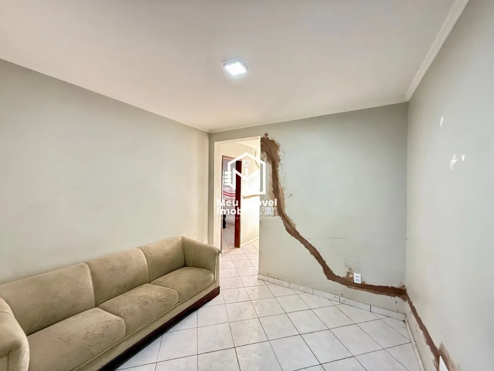 Casa, 6 quartos, 144 m² - Foto 2