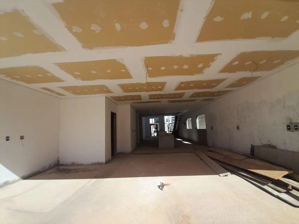 Casa, 3 quartos, 324 m² - Foto 2