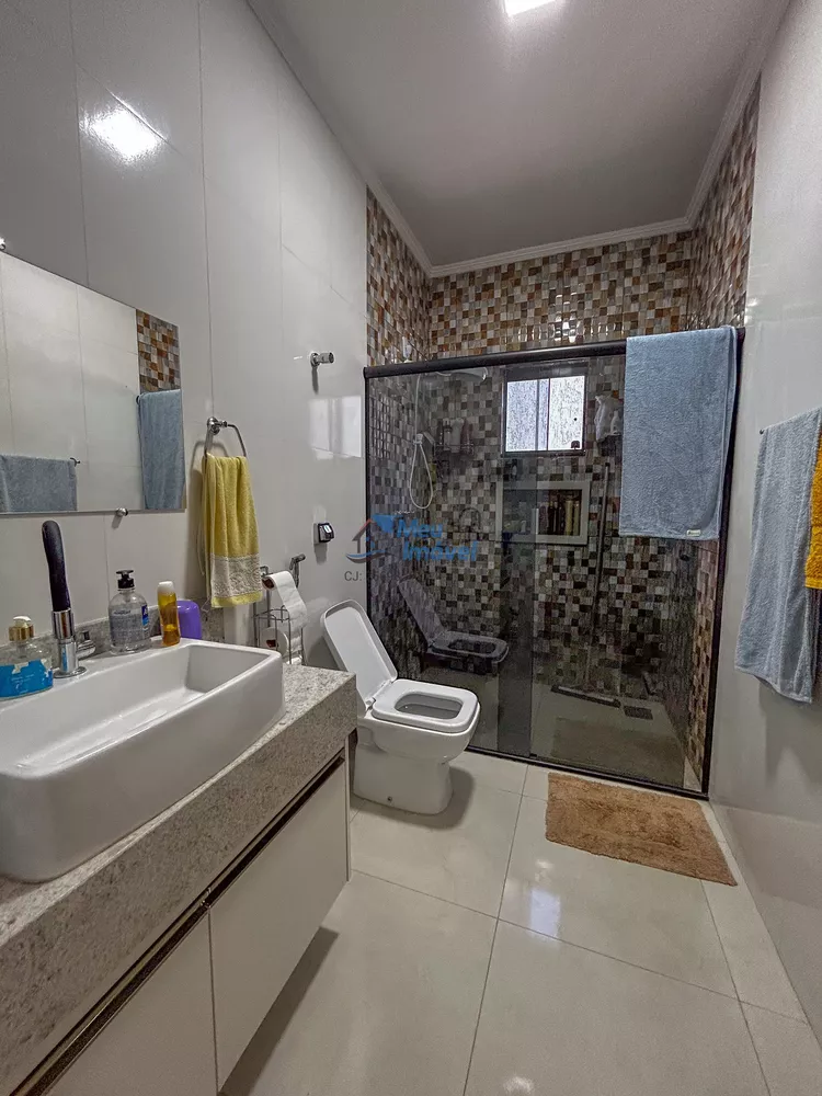 Casa, 3 quartos, 205 m² - Foto 2