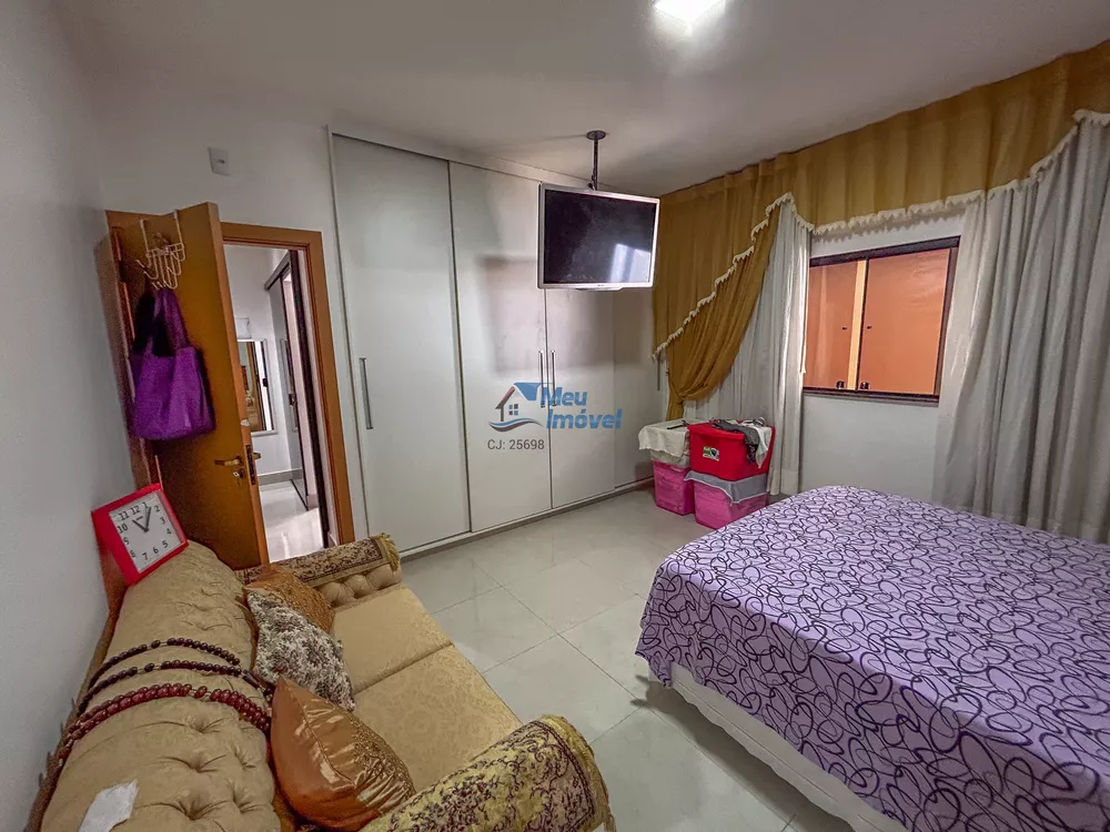 Casa, 3 quartos, 205 m² - Foto 1