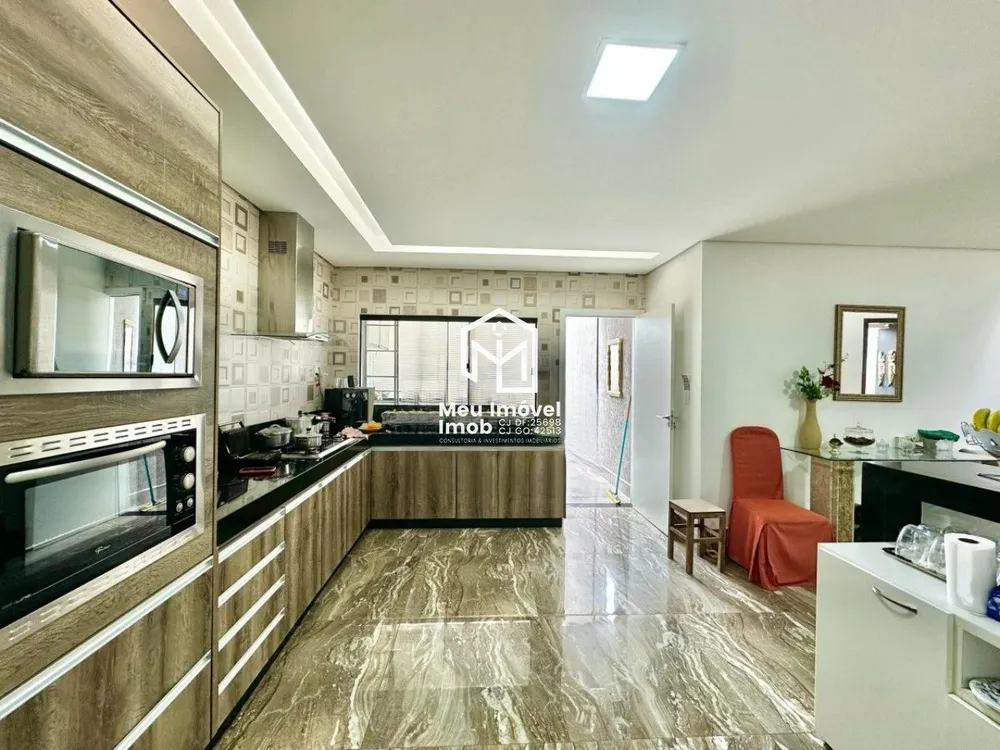 Casa, 3 quartos, 200 m² - Foto 1