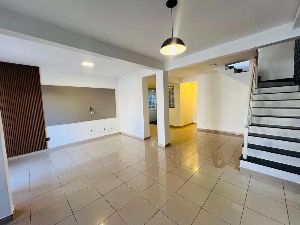 Casa, 4 quartos, 300 m² - Foto 1