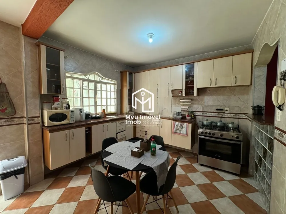 Casa, 5 quartos, 328 m² - Foto 1