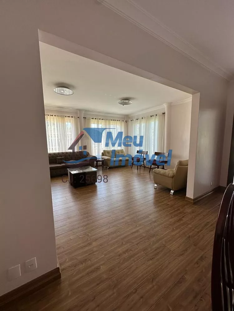 Casa, 5 quartos, 600 m² - Foto 1