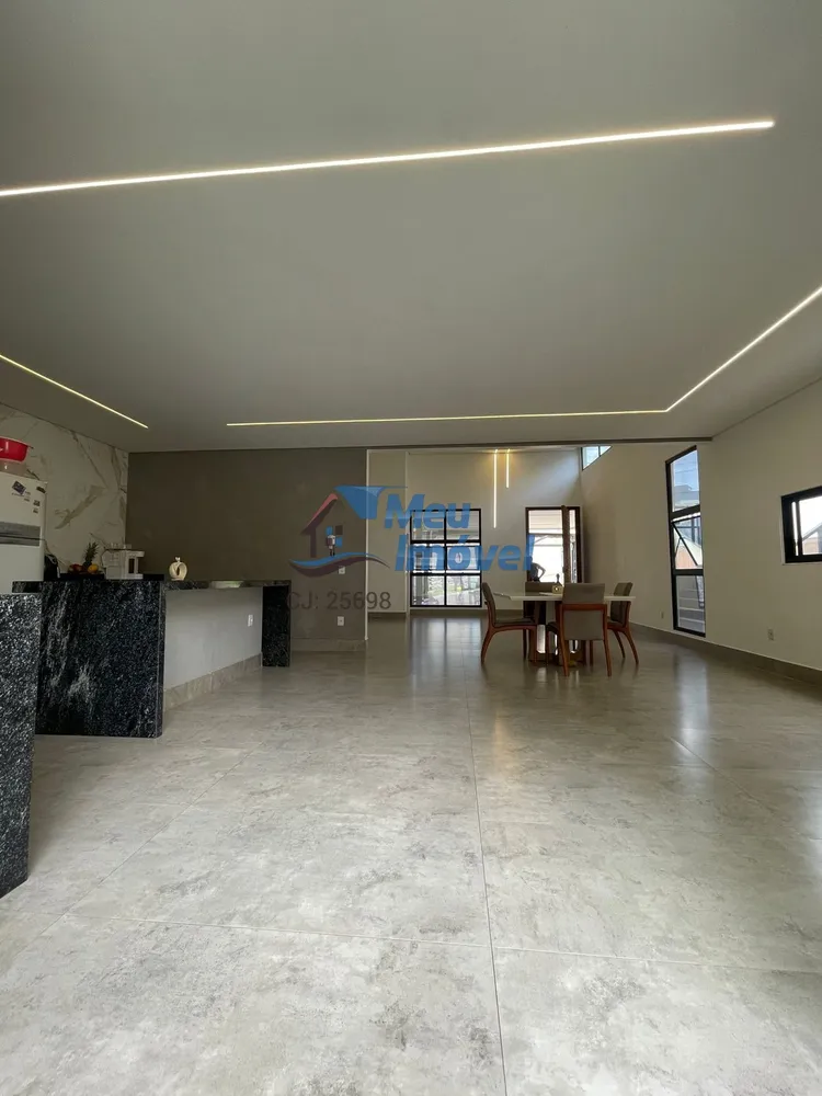 Casa, 4 quartos, 320 m² - Foto 3