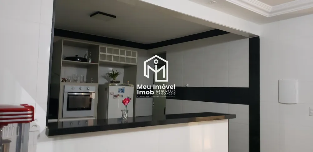 Casa, 4 quartos, 249 m² - Foto 1