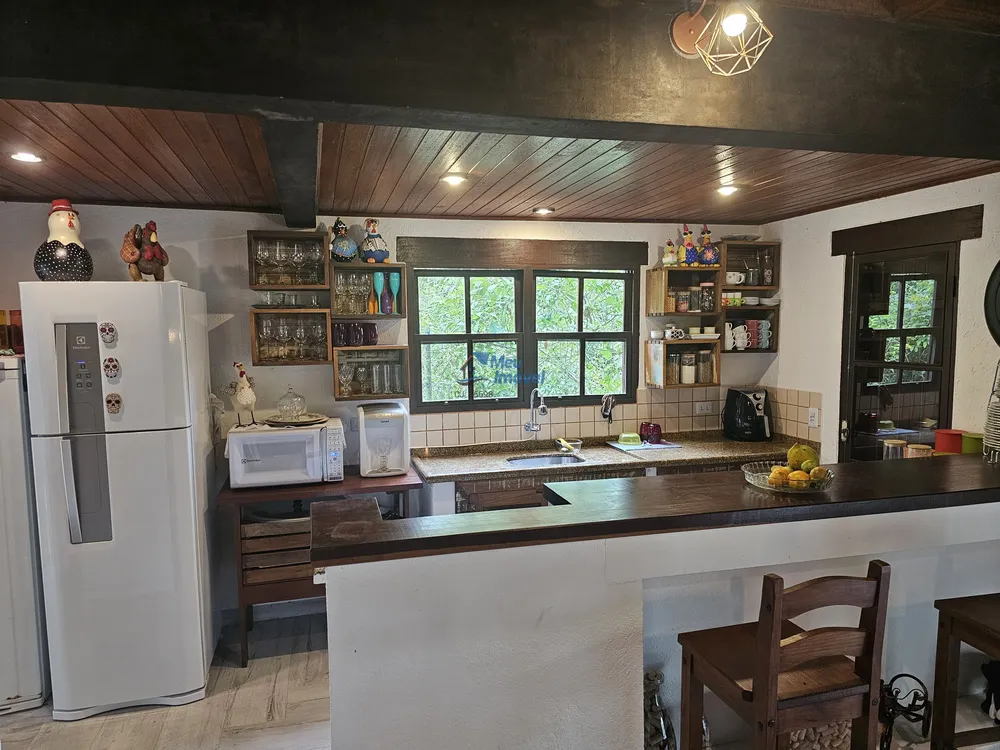 Casa, 4 quartos, 190 m² - Foto 1