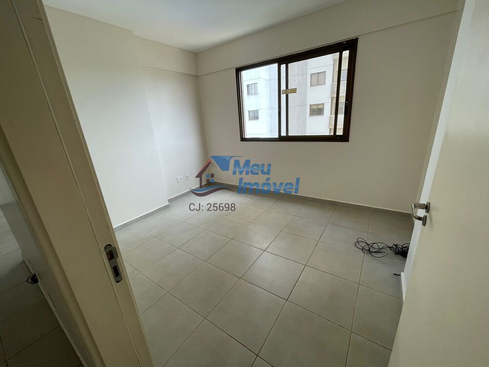 Apartamento à venda com 3 quartos, 82m² - Foto 2