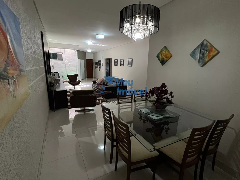 Casa à venda com 4 quartos, 280m² - Foto 3