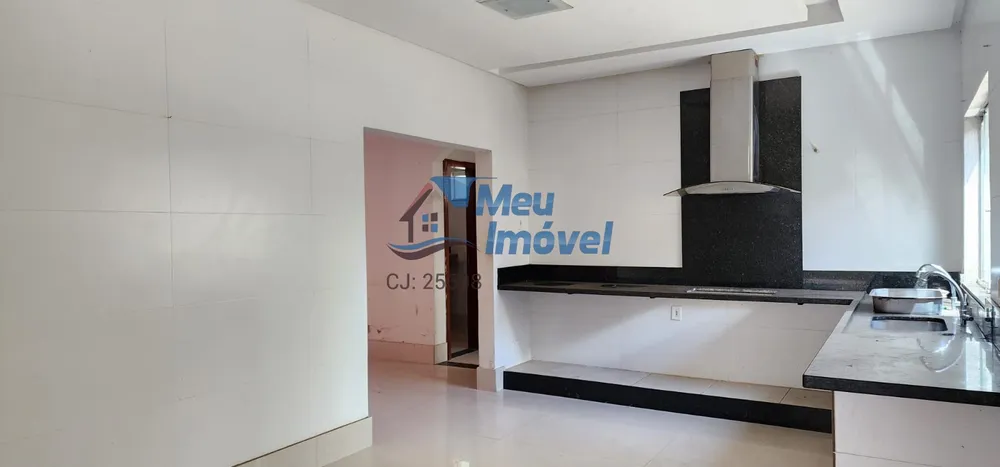 Casa, 4 quartos, 300 m² - Foto 3