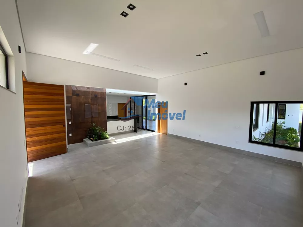 Casa, 4 quartos, 260 m² - Foto 1