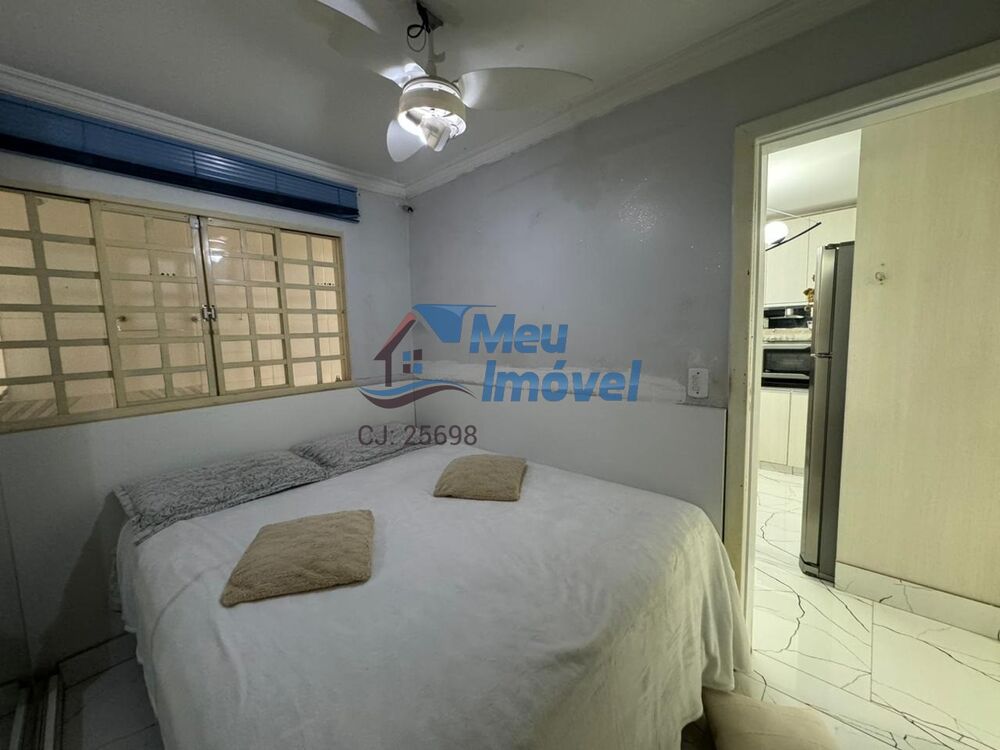 Casa à venda com 3 quartos, 120m² - Foto 2
