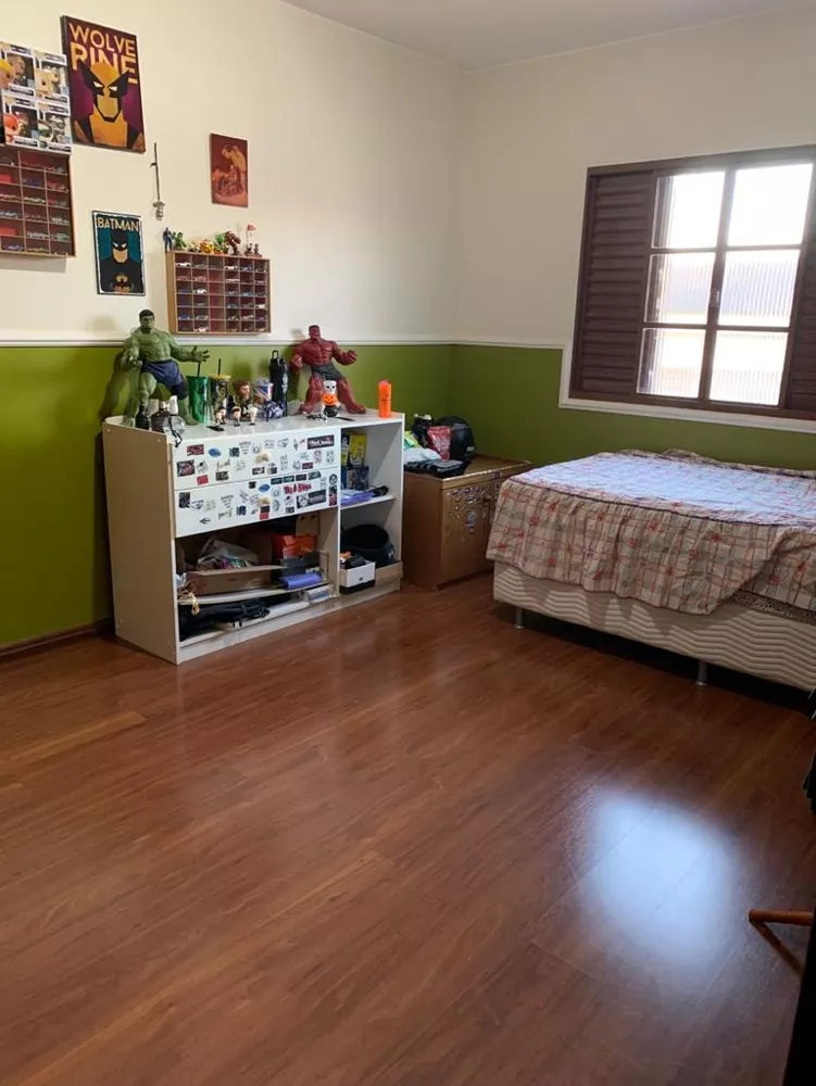 Casa à venda com 4 quartos, 320m² - Foto 8