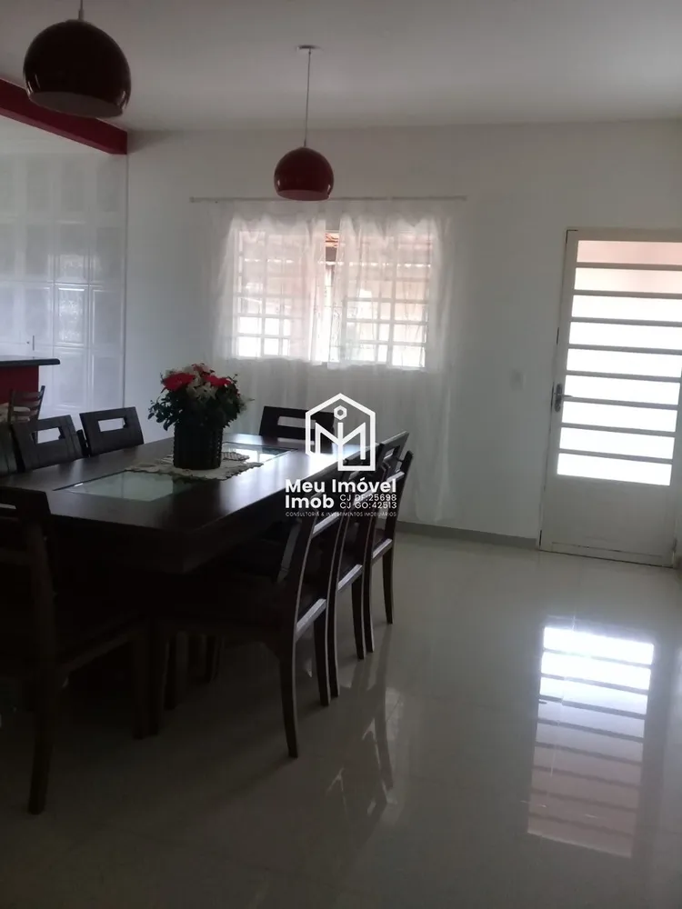 Casa, 3 quartos, 203 m² - Foto 2
