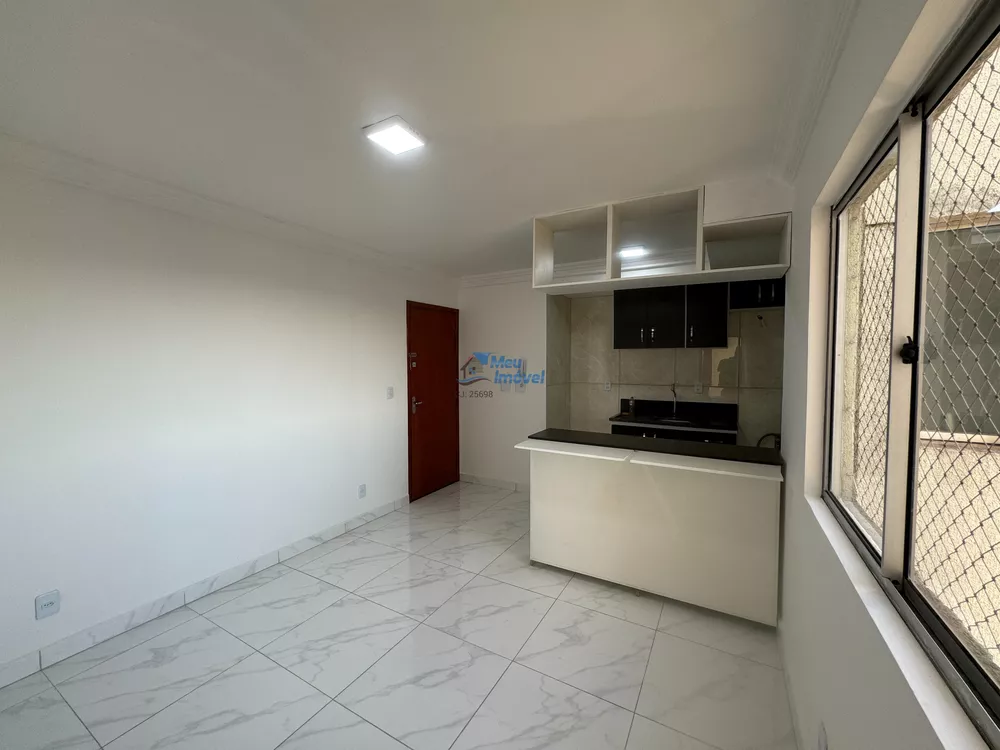 Apartamento à venda com 3 quartos, 54m² - Foto 2