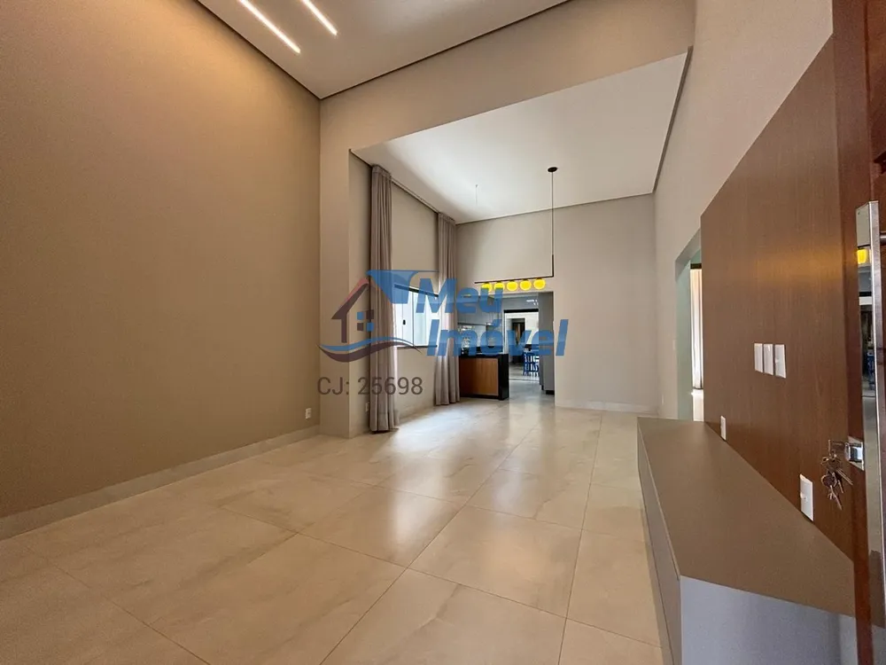 Casa, 3 quartos, 204 m² - Foto 1