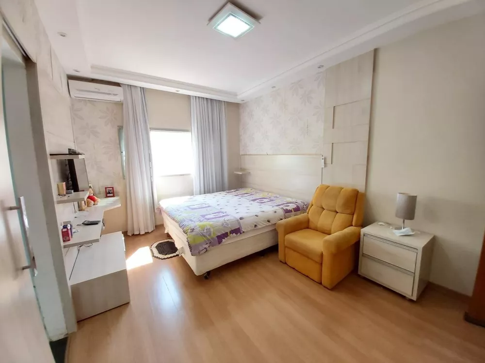 Casa, 4 quartos, 360 m² - Foto 2