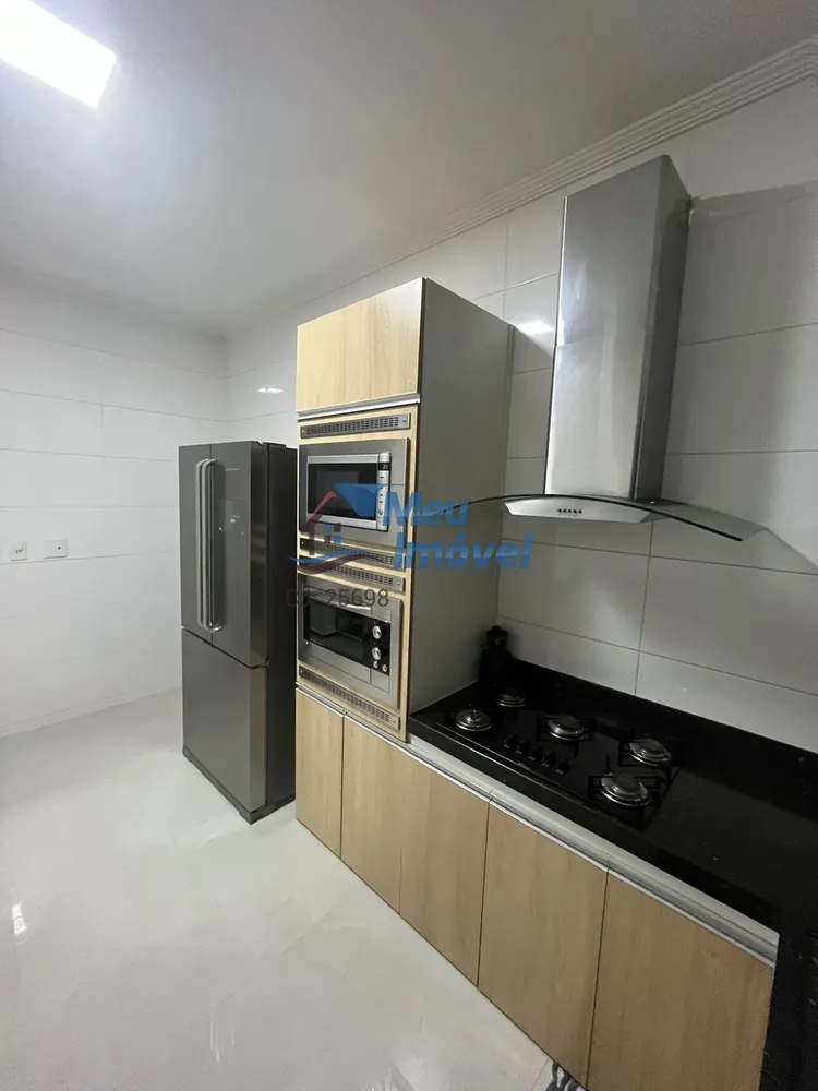 Casa, 3 quartos, 280 m² - Foto 2