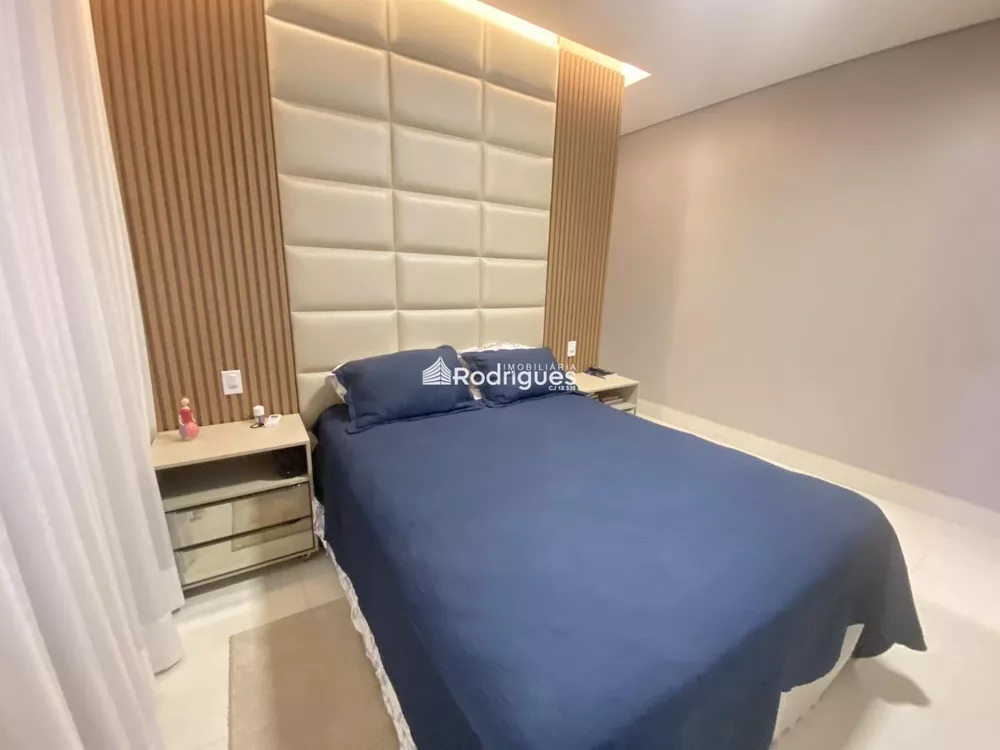 Casa, 4 quartos, 290 m² - Foto 3