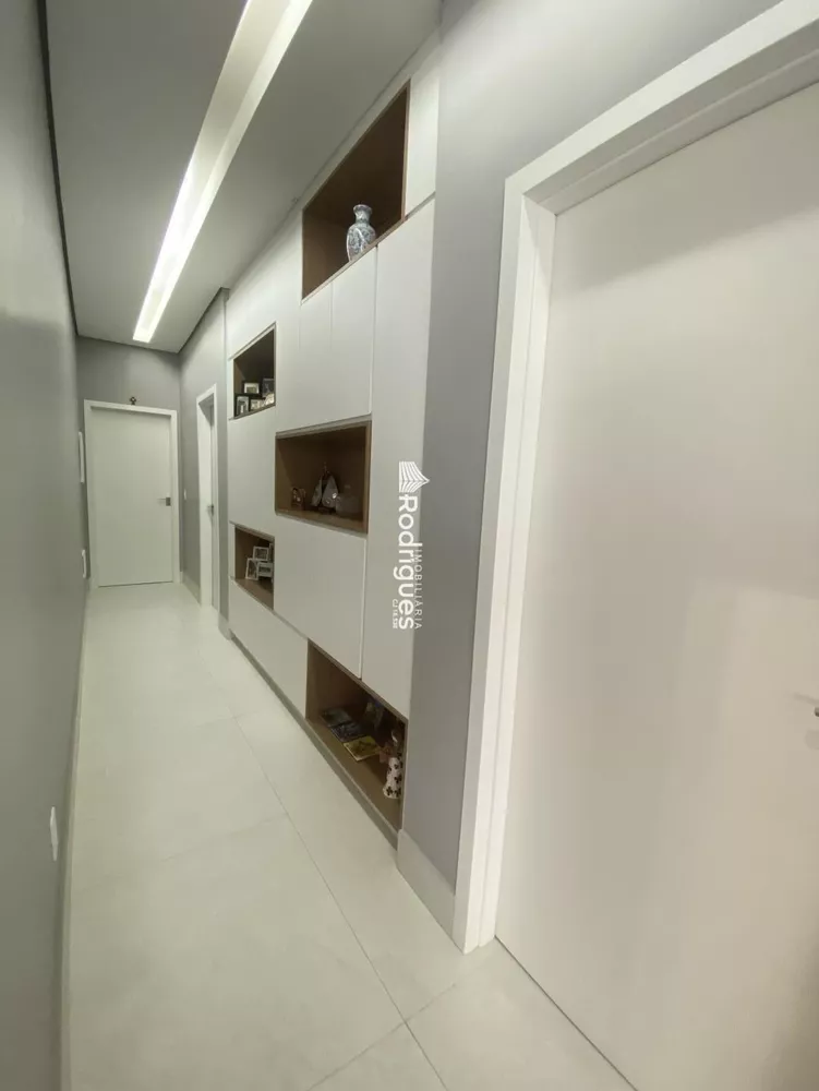 Casa, 4 quartos, 290 m² - Foto 4