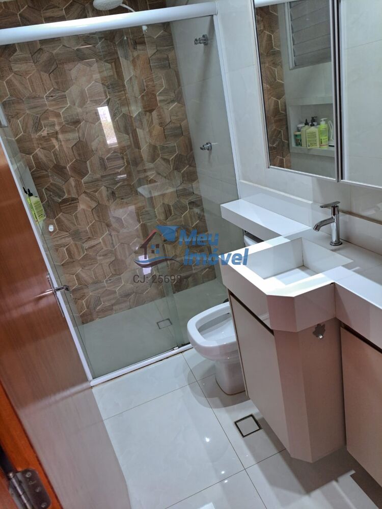 Casa, 4 quartos, 204 m² - Foto 1
