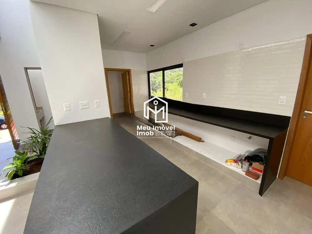 Casa, 4 quartos, 260 m² - Foto 1