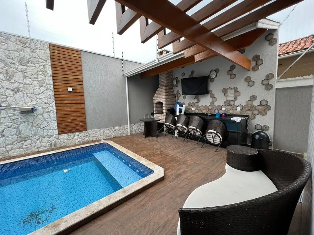 Casa, 3 quartos, 180 m² - Foto 1