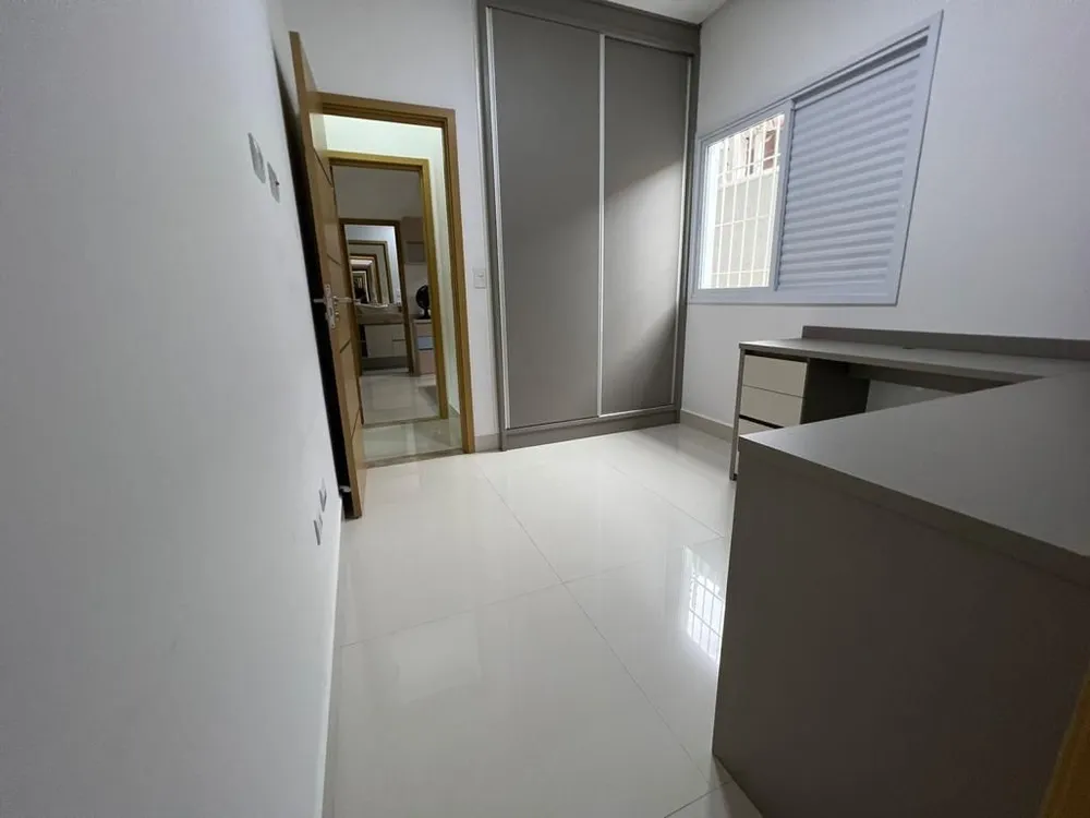 Casa, 3 quartos, 180 m² - Foto 2
