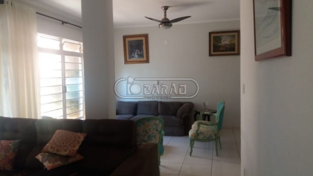 Casa, 3 quartos, 256 m² - Foto 1