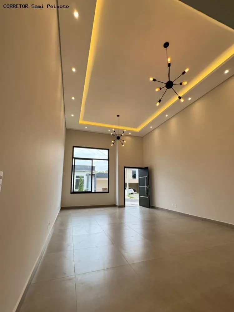 Casa à venda com 3 quartos, 250m² - Foto 3