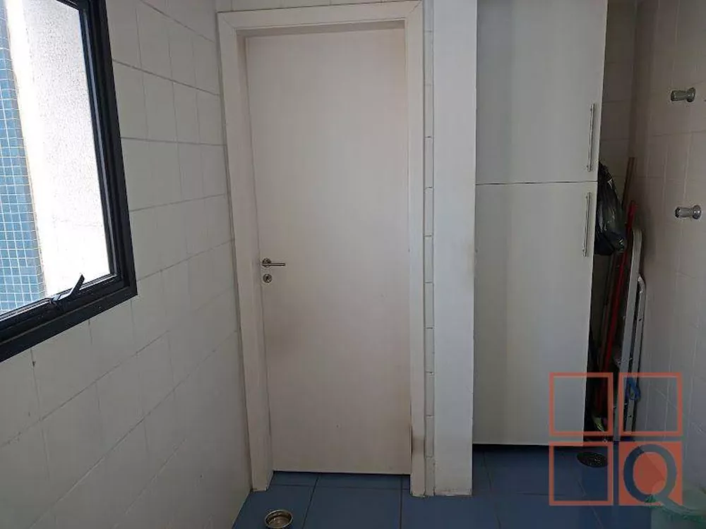 Apartamento à venda com 2 quartos, 77m² - Foto 3