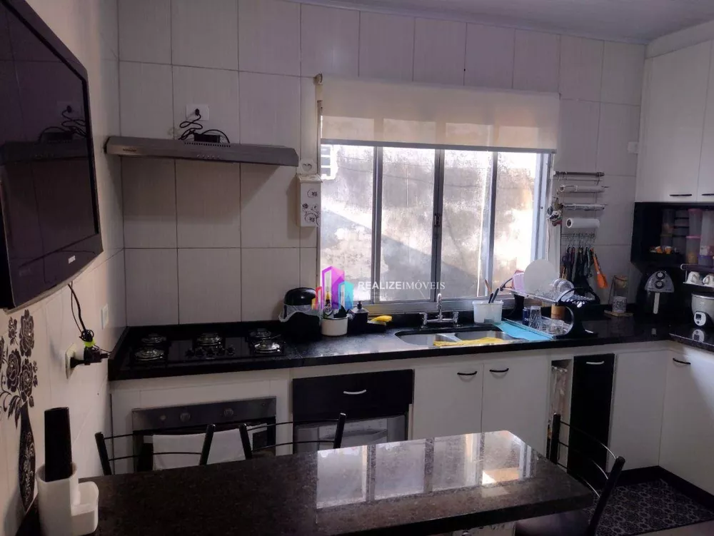 Casa, 4 quartos, 224 m² - Foto 2