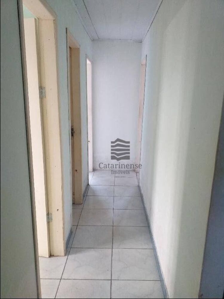 Casa, 6 quartos, 162 m² - Foto 2