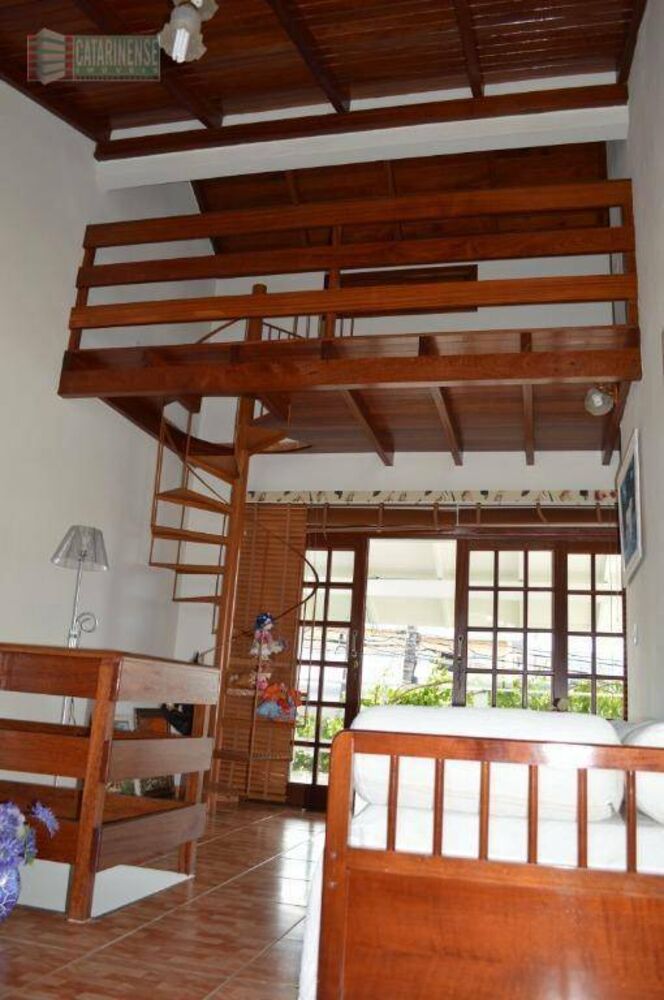 Casa, 3 quartos, 240 m² - Foto 3