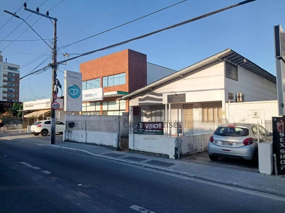 Casa, 3 quartos, 192 m² - Foto 1