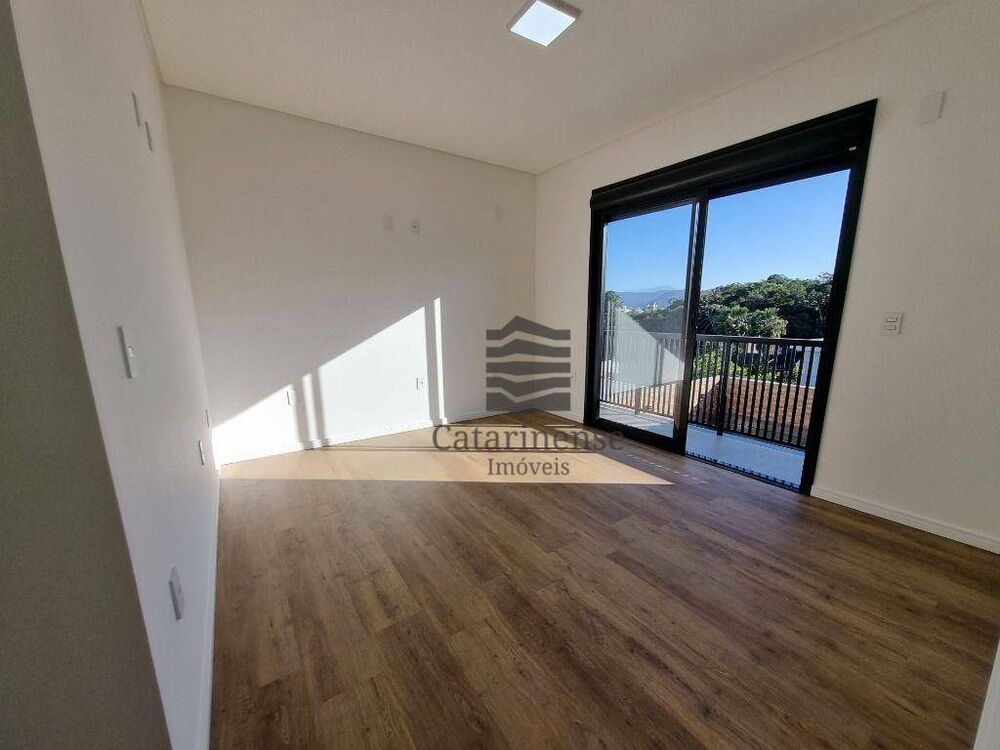 Casa à venda com 3 quartos, 202m² - Foto 28