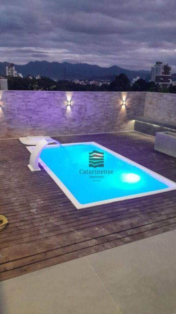 Casa à venda com 3 quartos, 202m² - Foto 7