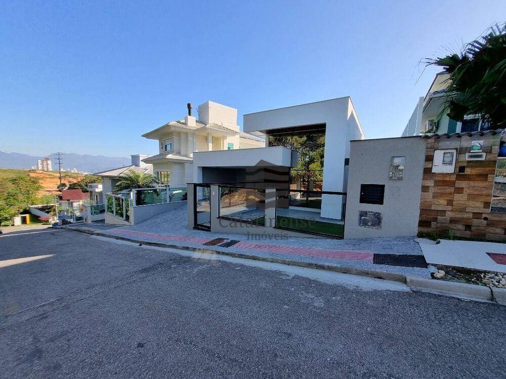 Casa à venda com 3 quartos, 202m² - Foto 14