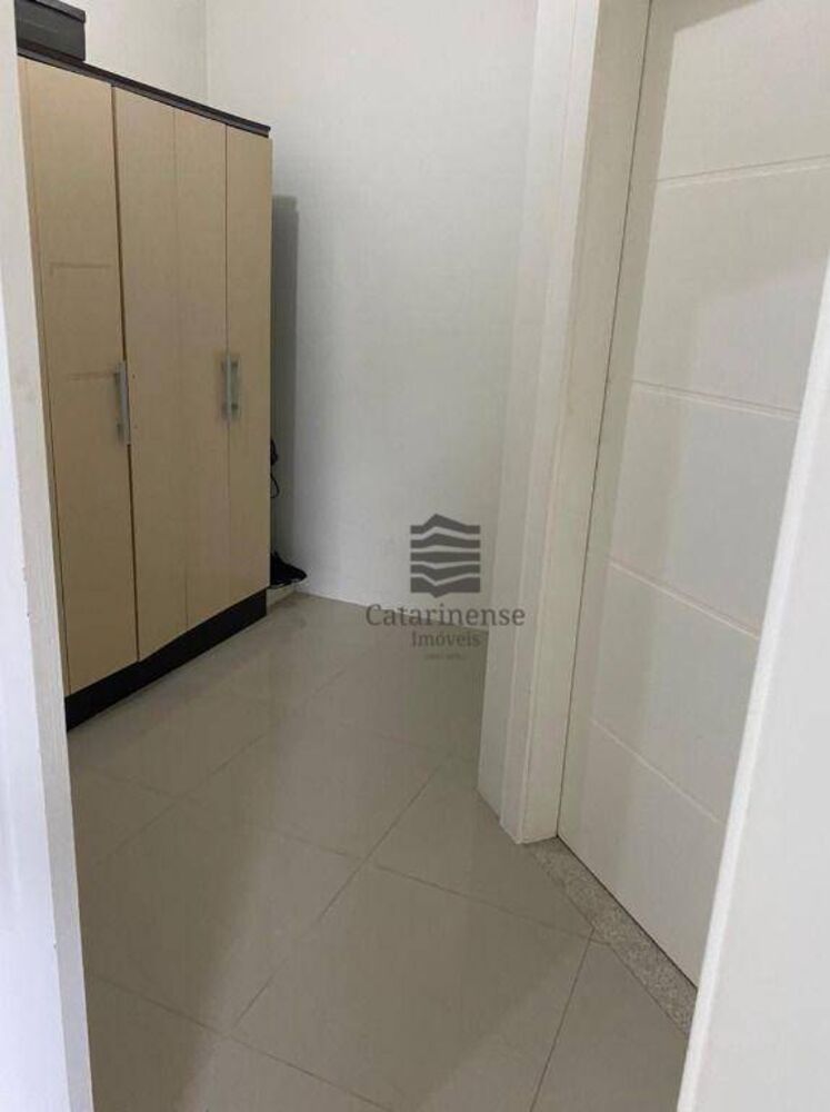 Casa à venda com 3 quartos, 207m² - Foto 8