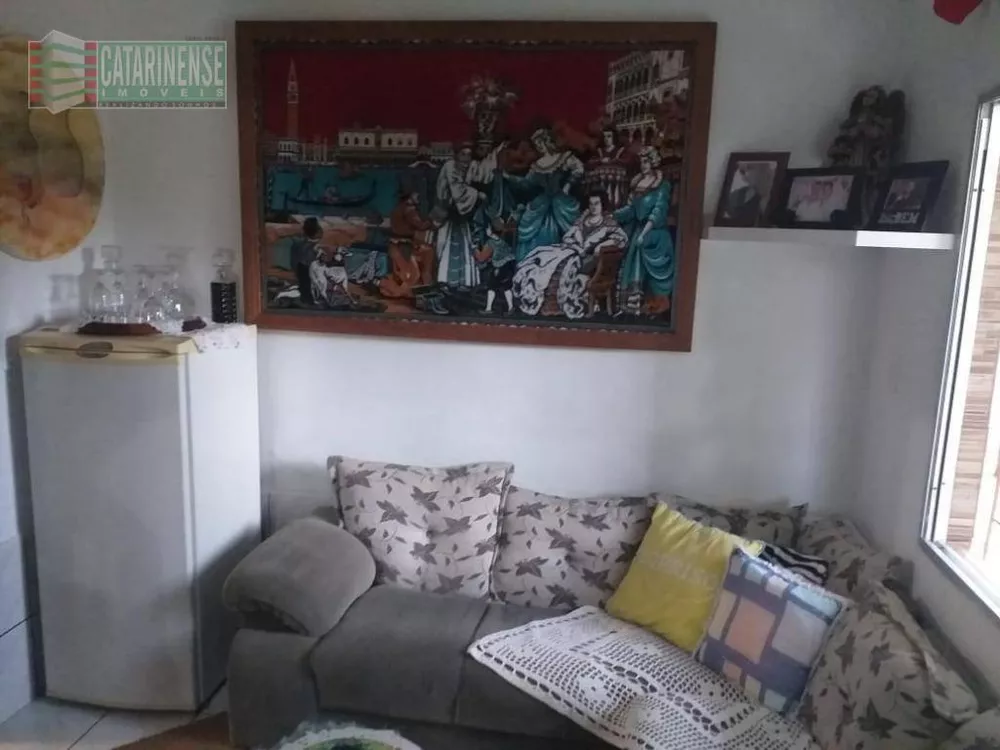 Casa, 4 quartos, 220 m² - Foto 2