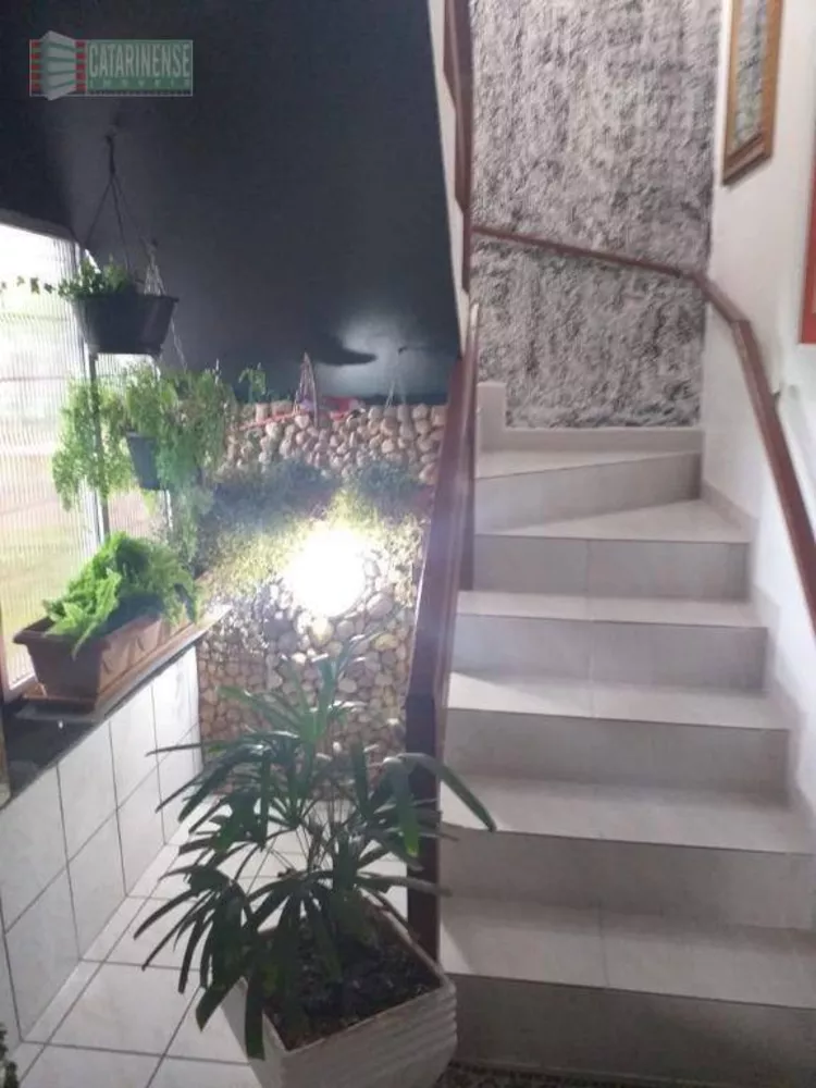 Casa, 4 quartos, 220 m² - Foto 12