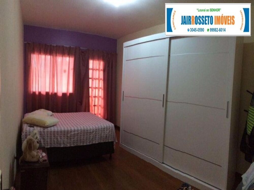 Casa à venda com 6 quartos, 400m² - Foto 4