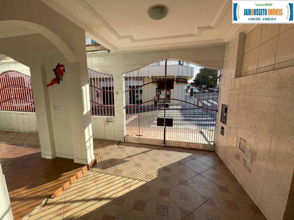 Casa, 8 quartos, 600 m² - Foto 1