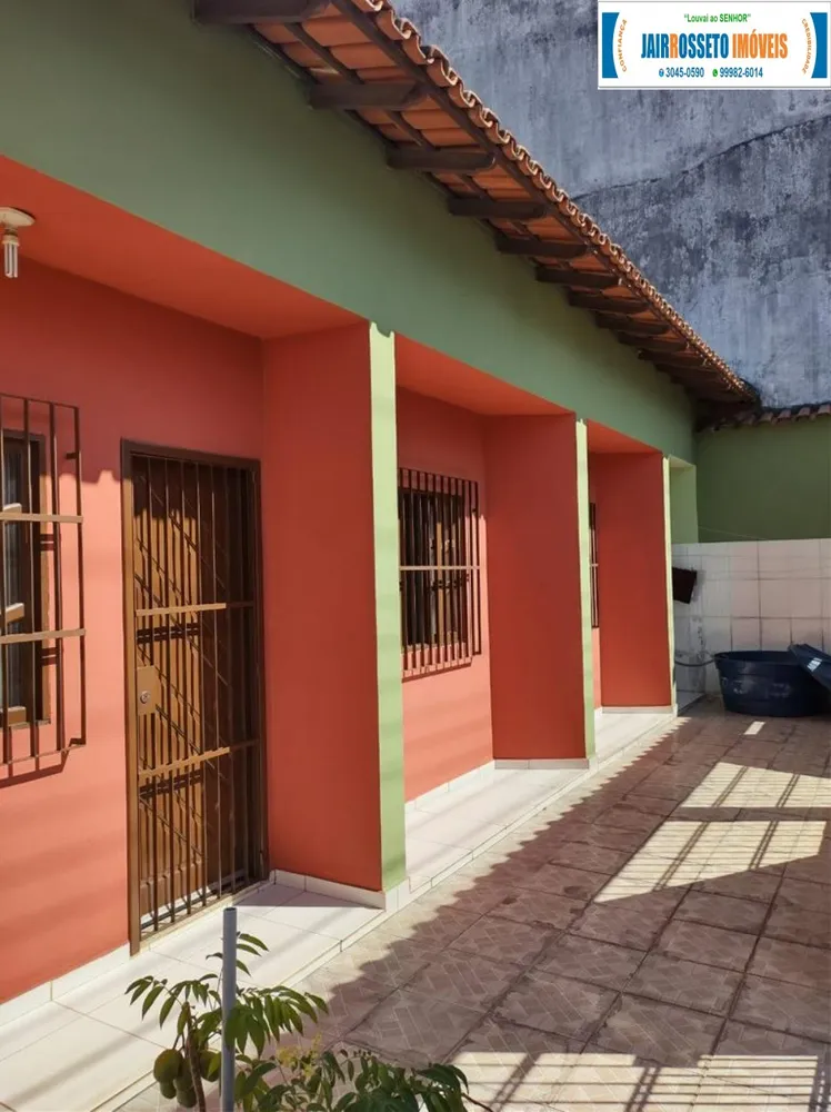 Casa, 4 quartos, 255 m² - Foto 1