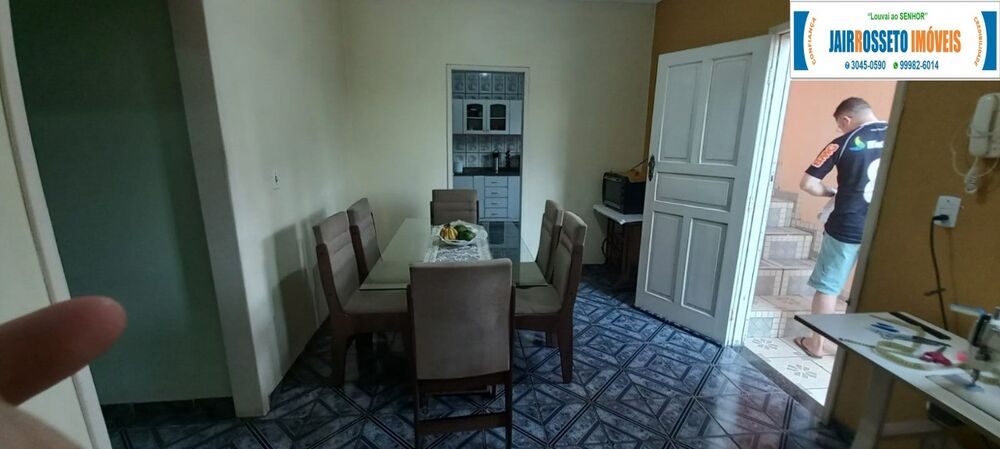 Casa à venda com 3 quartos, 314m² - Foto 2