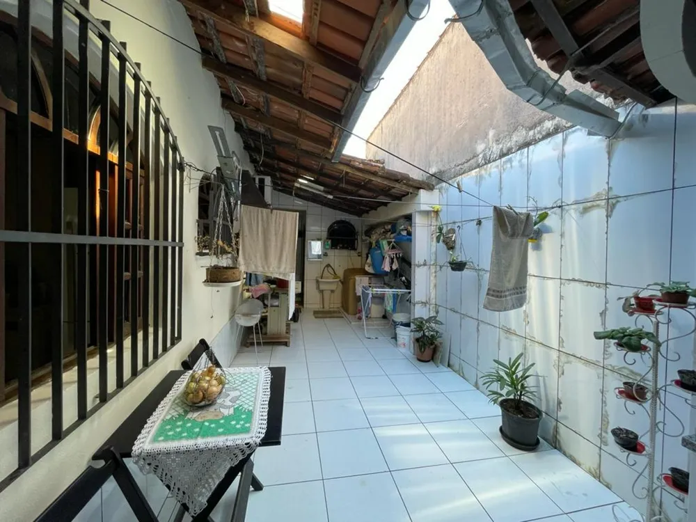 Casa, 3 quartos, 220 m² - Foto 2